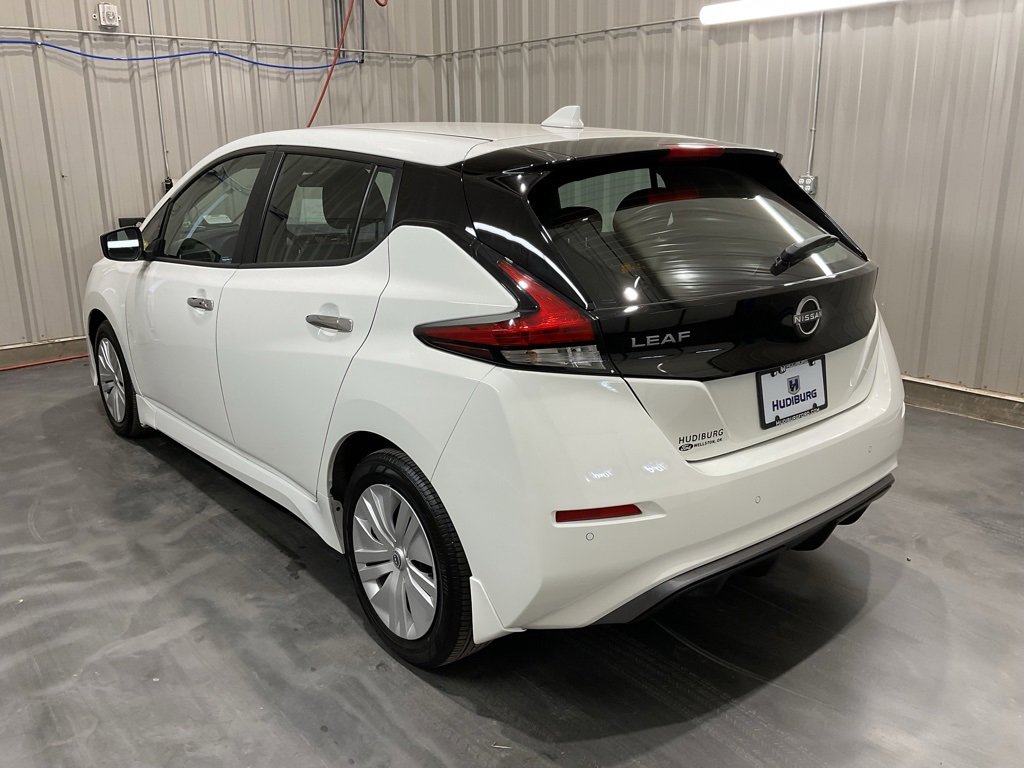 Used 2025 Nissan Leaf S image 20