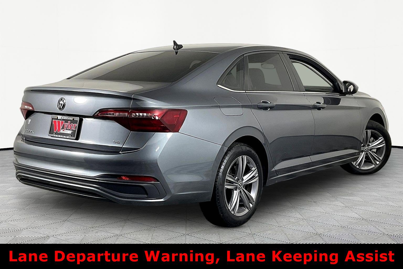 Used 2023 Volkswagen Jetta SE FWD image 6