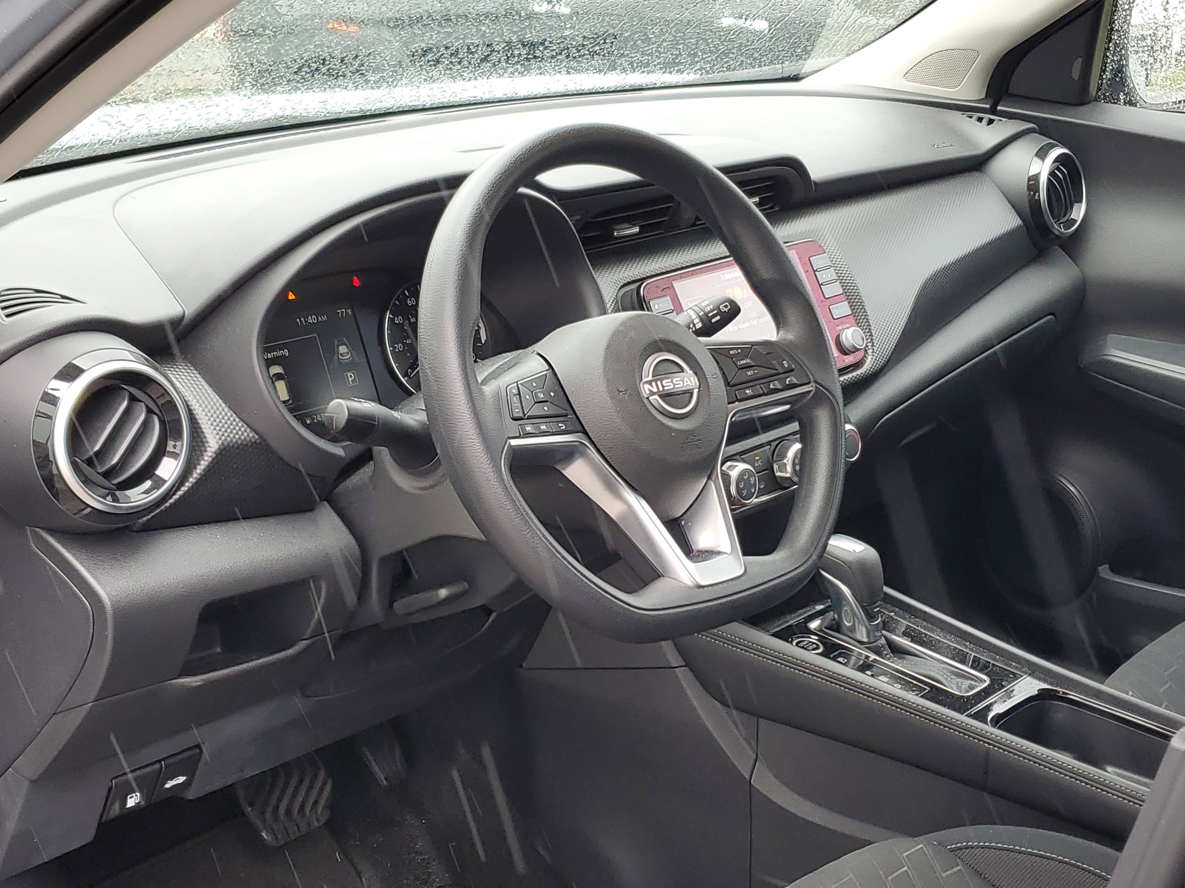Used 2024 Nissan Kicks SV FWD image 11