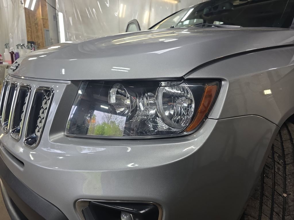 Used 2017 Jeep Compass High Altitude AWD/4WD image 28