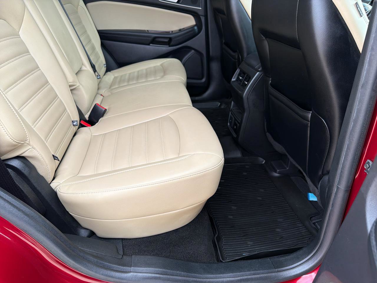 Used 2019 Ford Edge SEL w/ Equipment Group 201A image 19