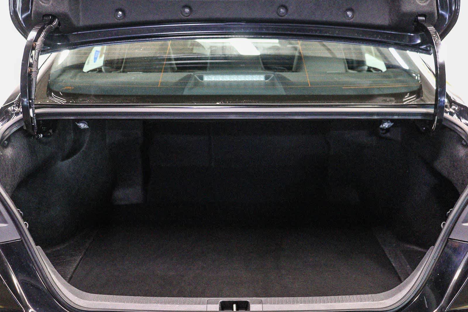 Used 2026 Toyota Camry SE FWD image 27