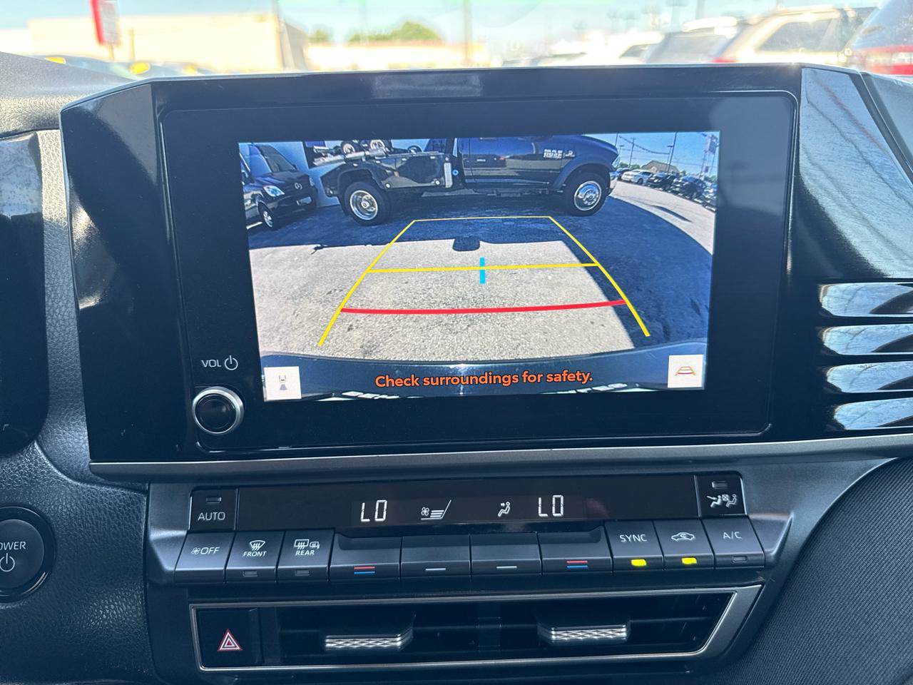 Used 2025 Toyota Camry LE FWD image 18