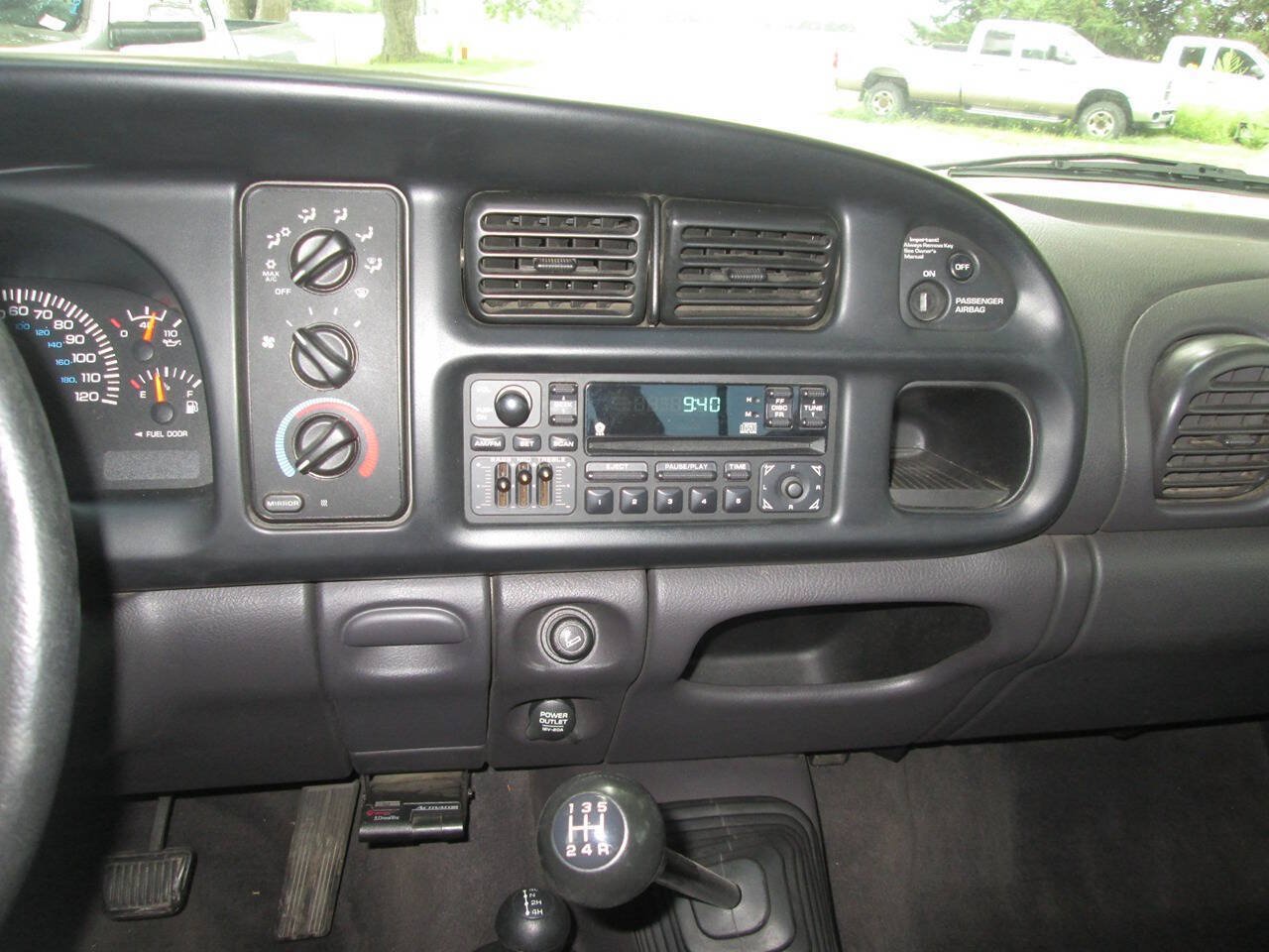 Used 1999 Dodge Ram 2500 Truck 4x4 Quad Cab image 14