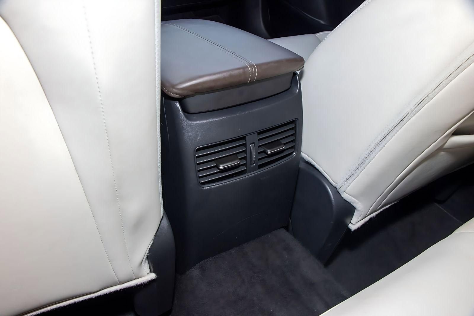 Used 2023 MAZDA CX-30 AWD 2.5 S w/ Premium Package image 19