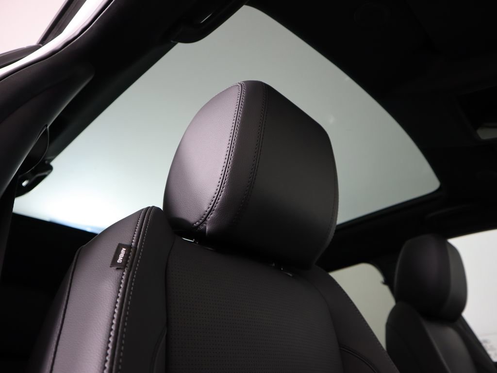 Used 2024 Land Rover Discovery Sport Dynamic SE image 19