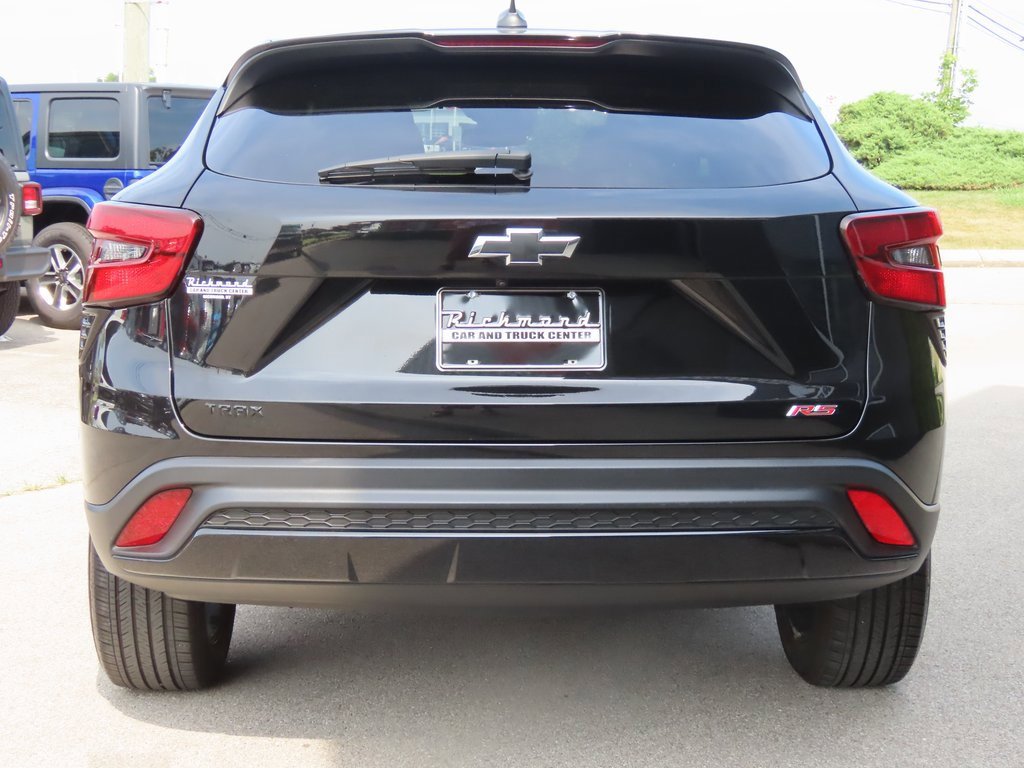 Used 2024 Chevrolet Trax RS w/ Sunroof Package image 18