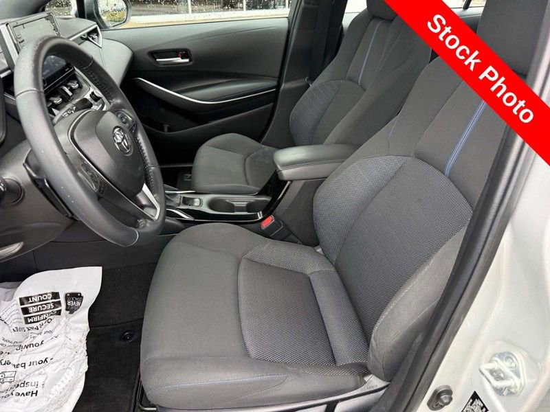 Used 2021 Toyota Corolla SE w/ SE Premium Package image 16