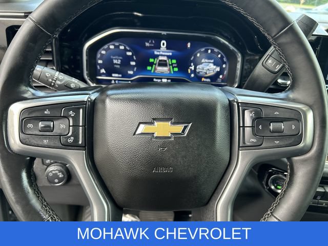 Used 2025 Chevrolet Silverado 1500 LT AWD/4WD image 11