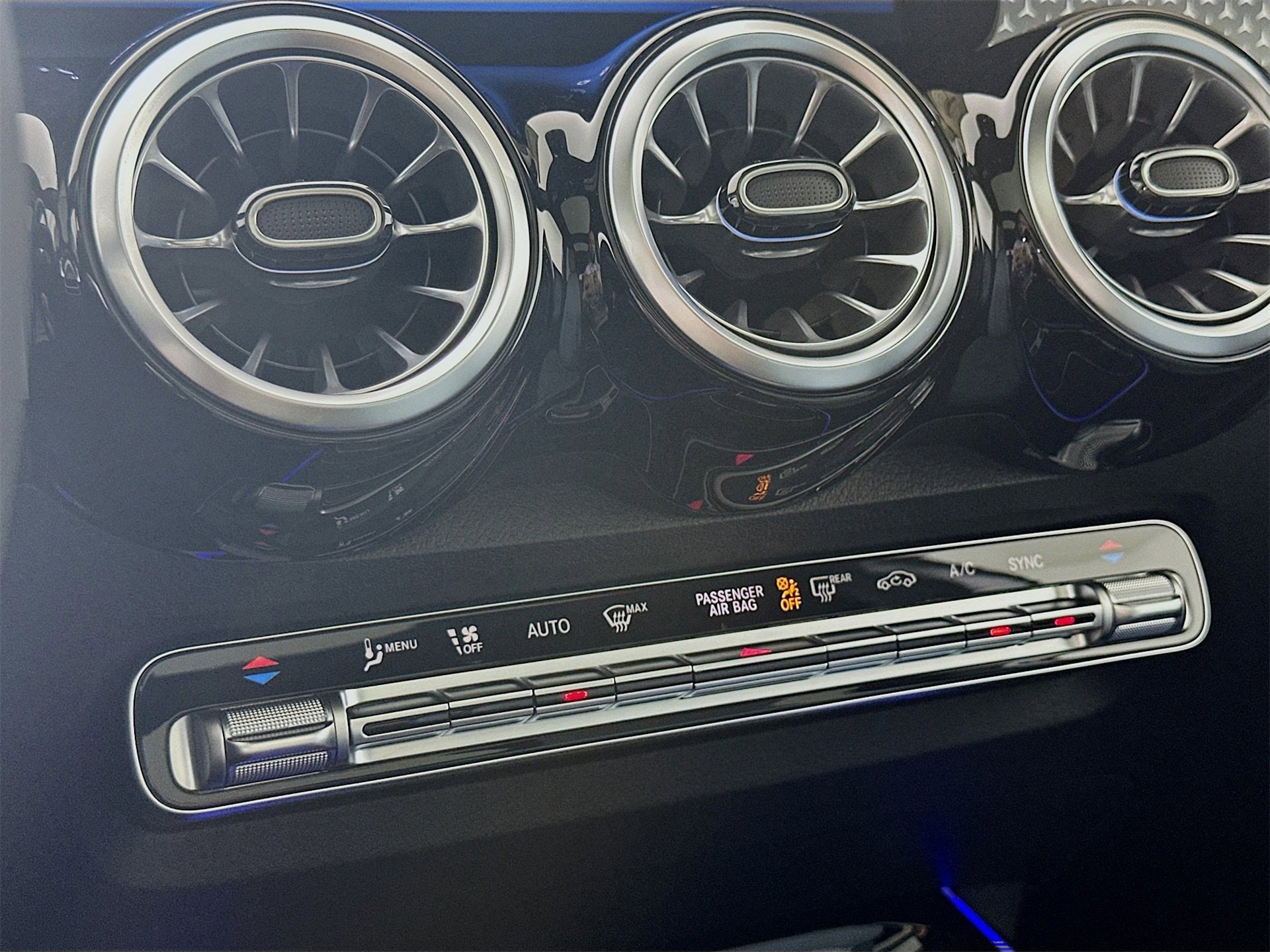 New 2026 Mercedes-Benz GLB 250 image 16