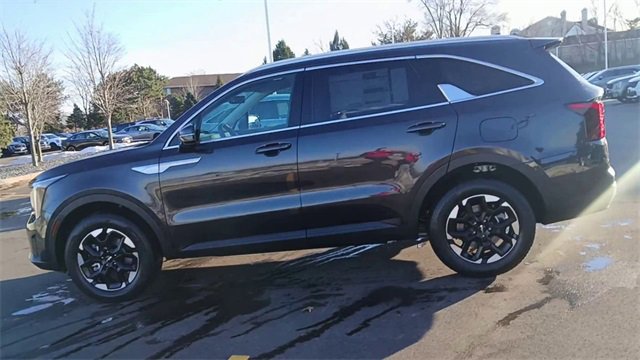 New 2026 Kia Sorento S image 8