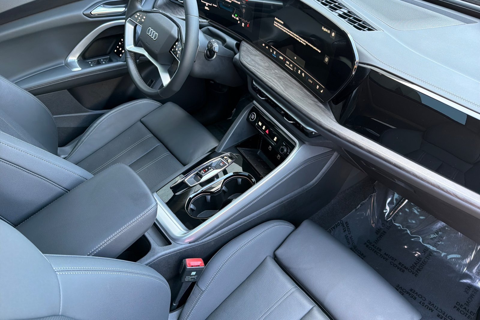 Used 2025 Audi Q5 Premium Plus w/ Premium Plus AWD/4WD image 15