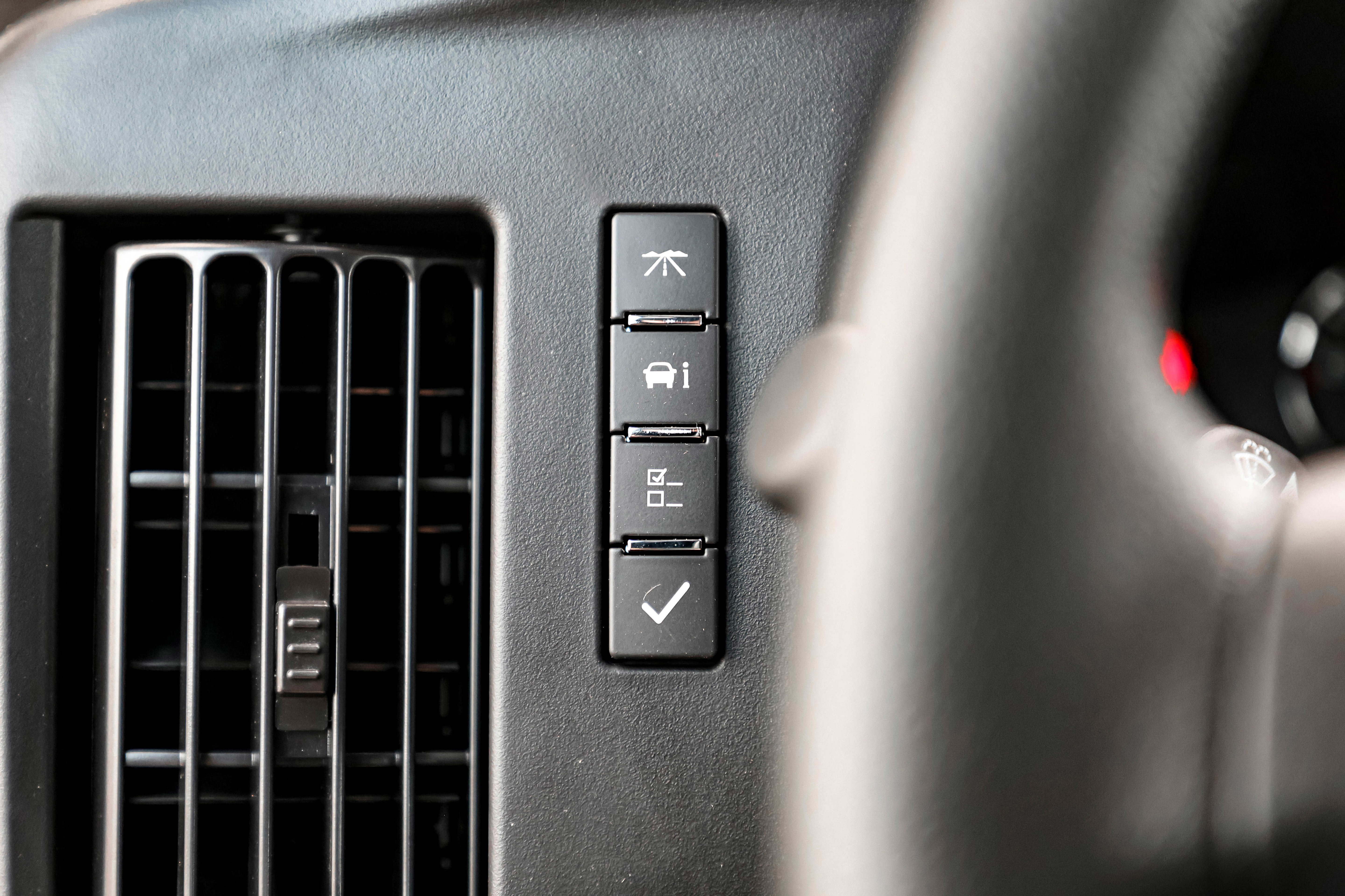 New 2025 GMC Savana 3500 w/ Driver Convenience Package image 22