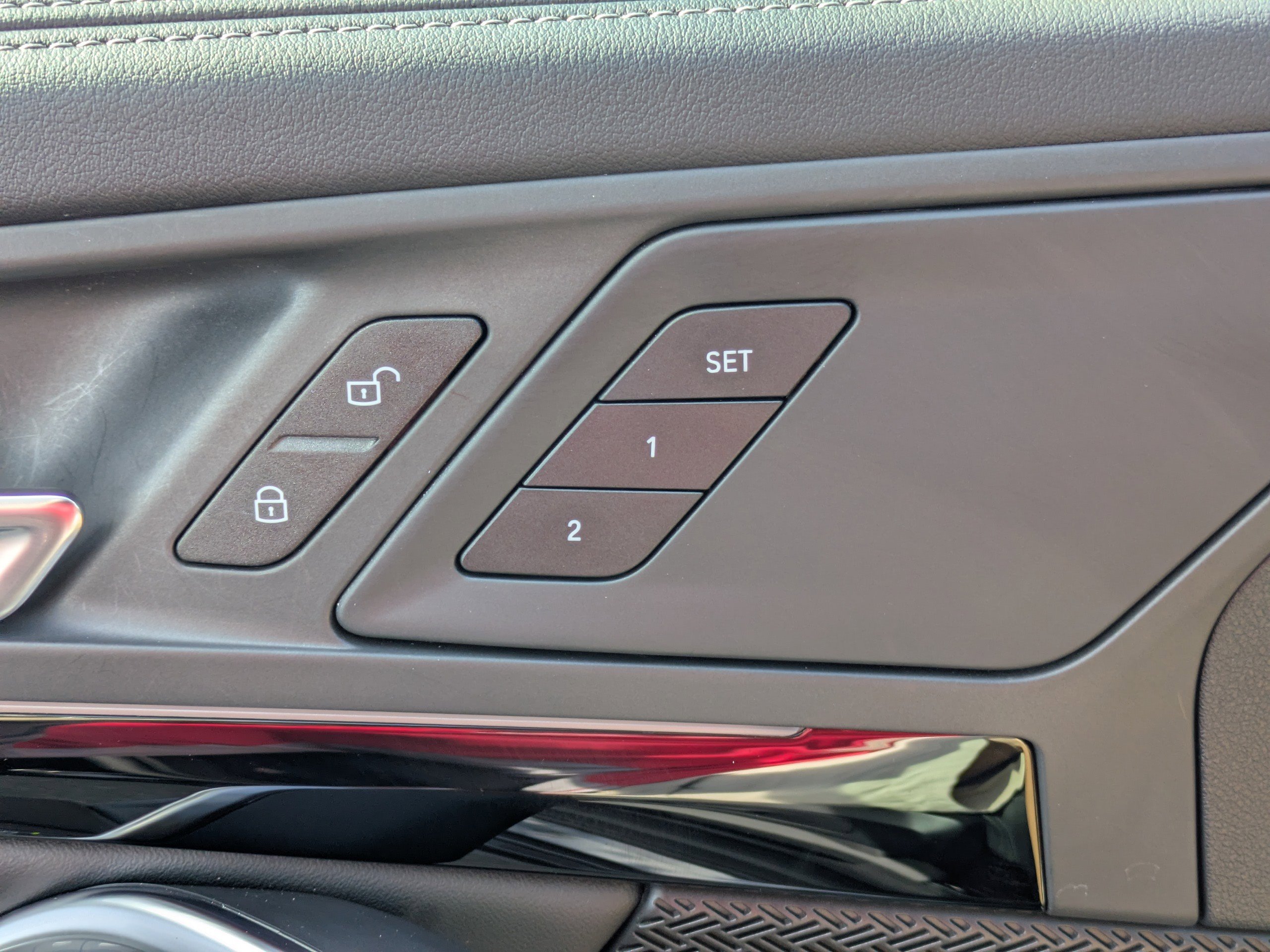 Used 2025 BMW X1 xDrive28i w/ Convenience Package image 25