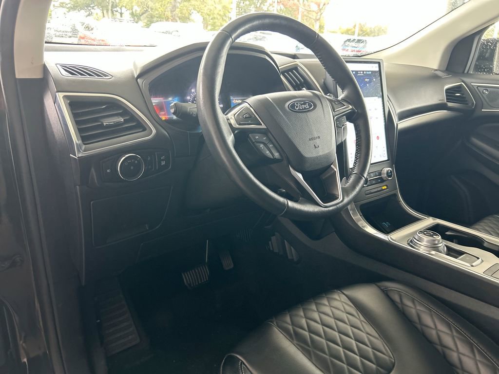 Used 2024 Ford Edge Titanium image 15