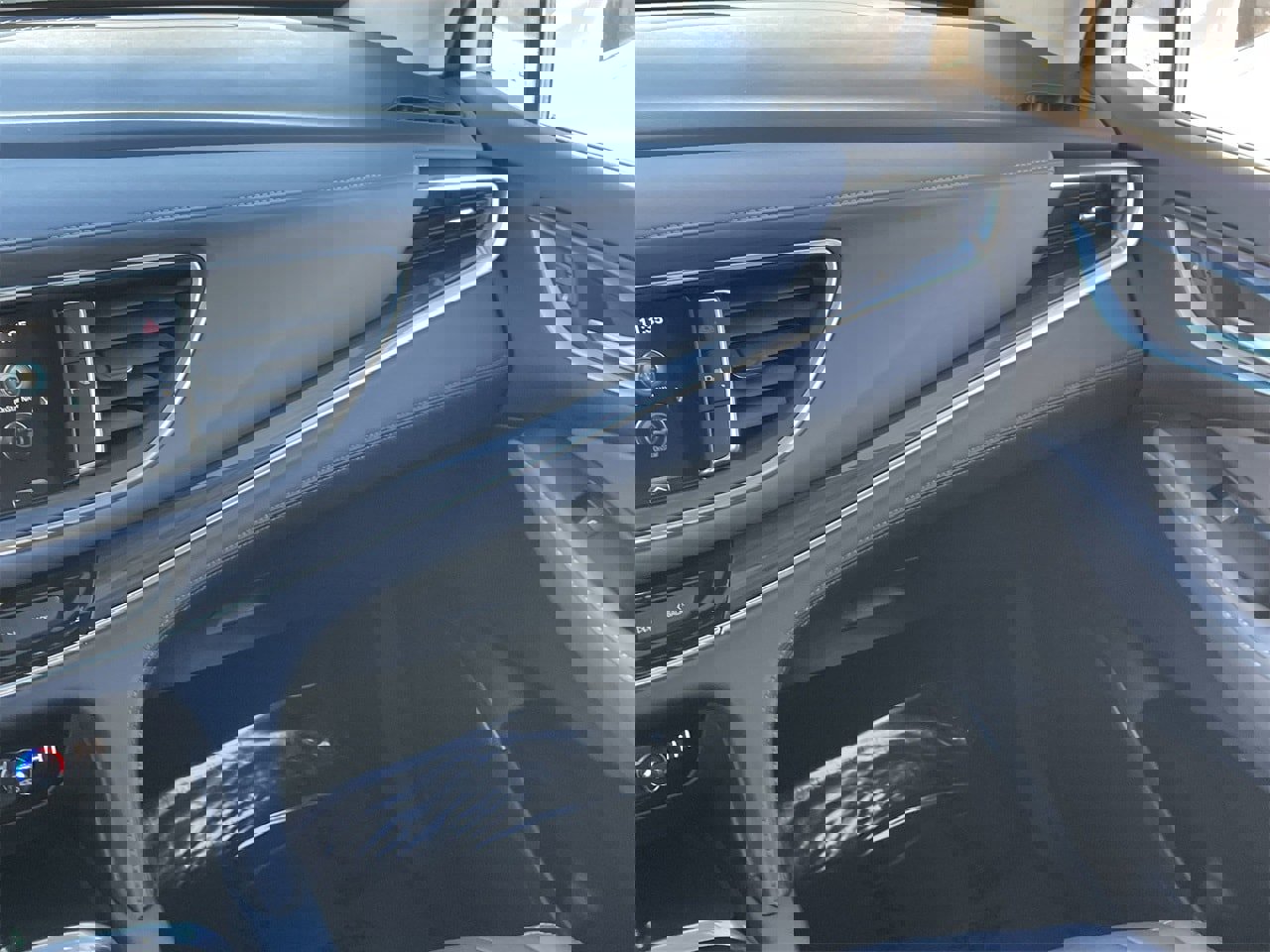 Used 2019 Buick Enclave Essence image 14