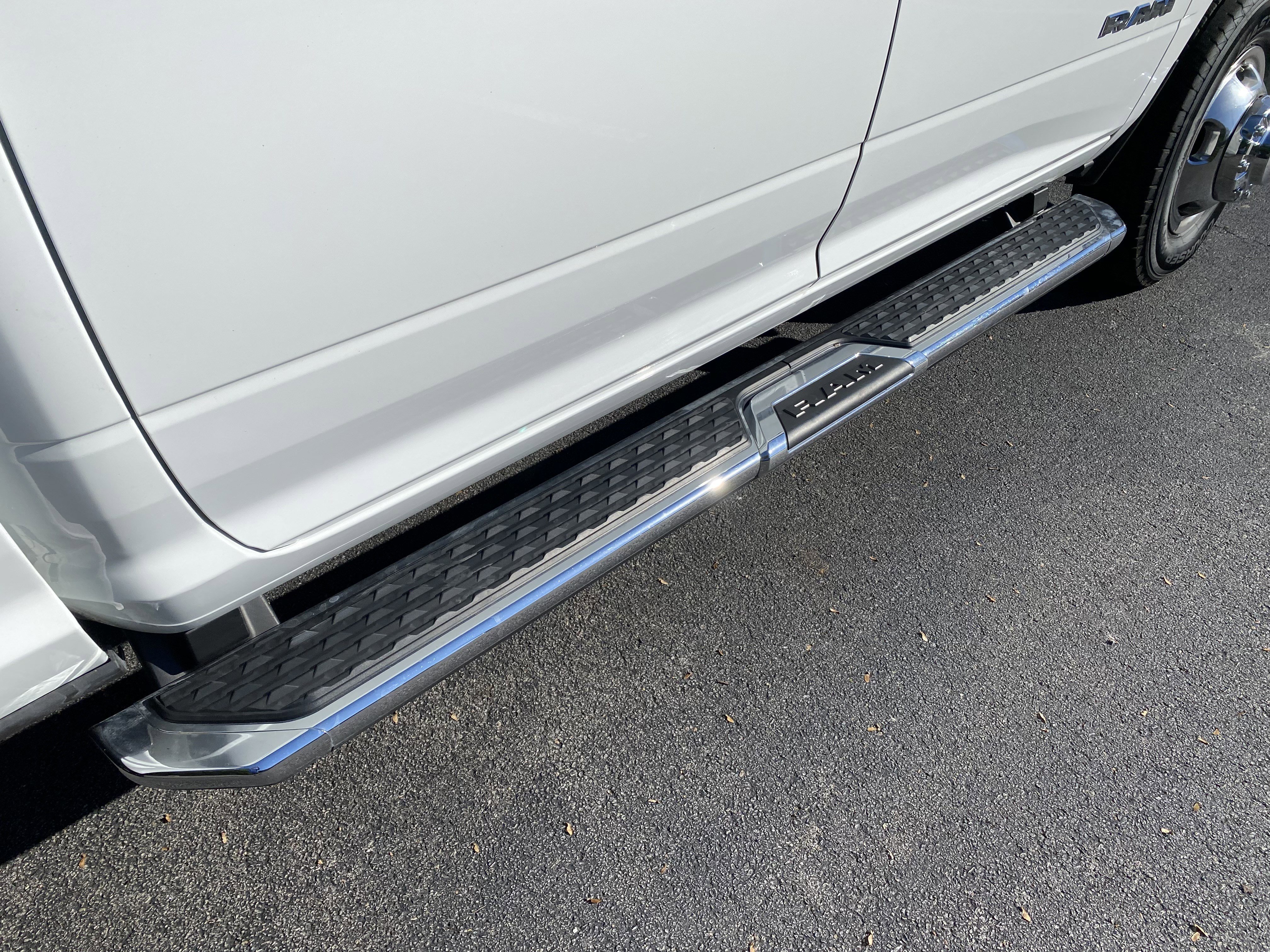 Used 2024 RAM 3500 Big Horn image 37