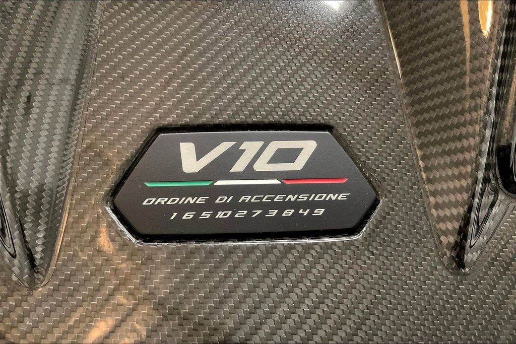 Used 2024 Lamborghini Huracan Tecnica image 16