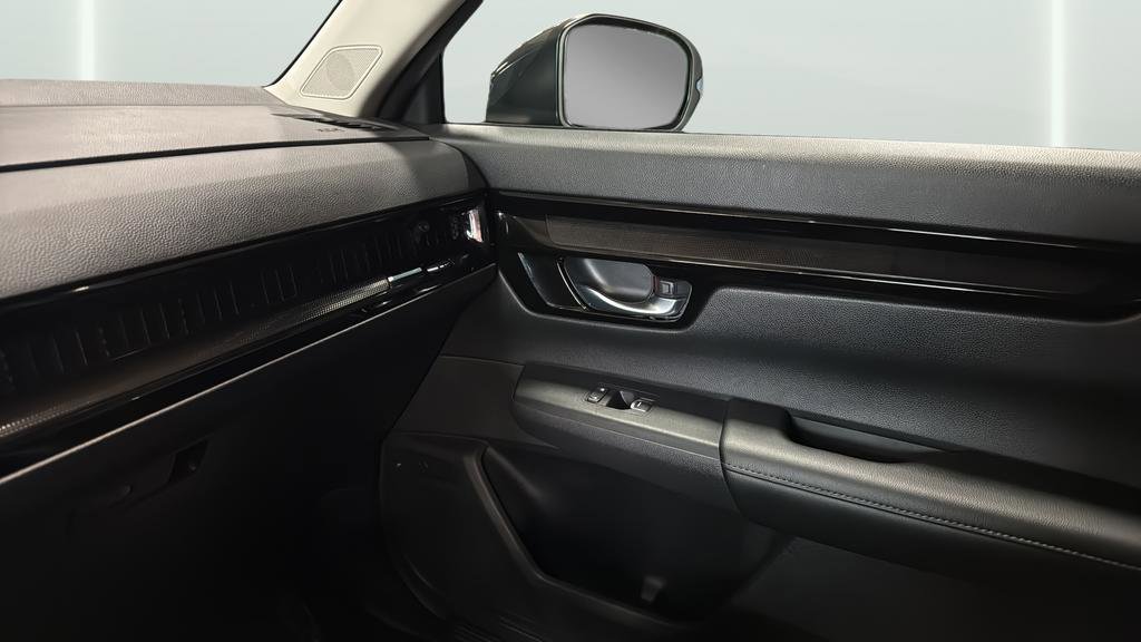 Used 2025 Honda CR-V EX-L image 13
