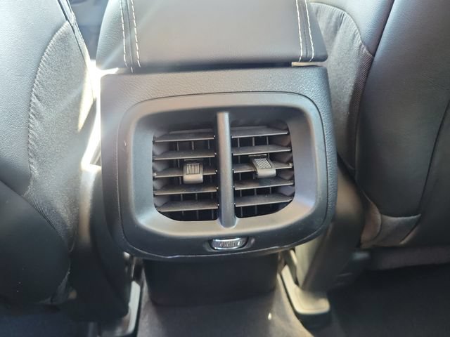 Used 2022 Jeep Cherokee Latitude AWD/4WD image 12