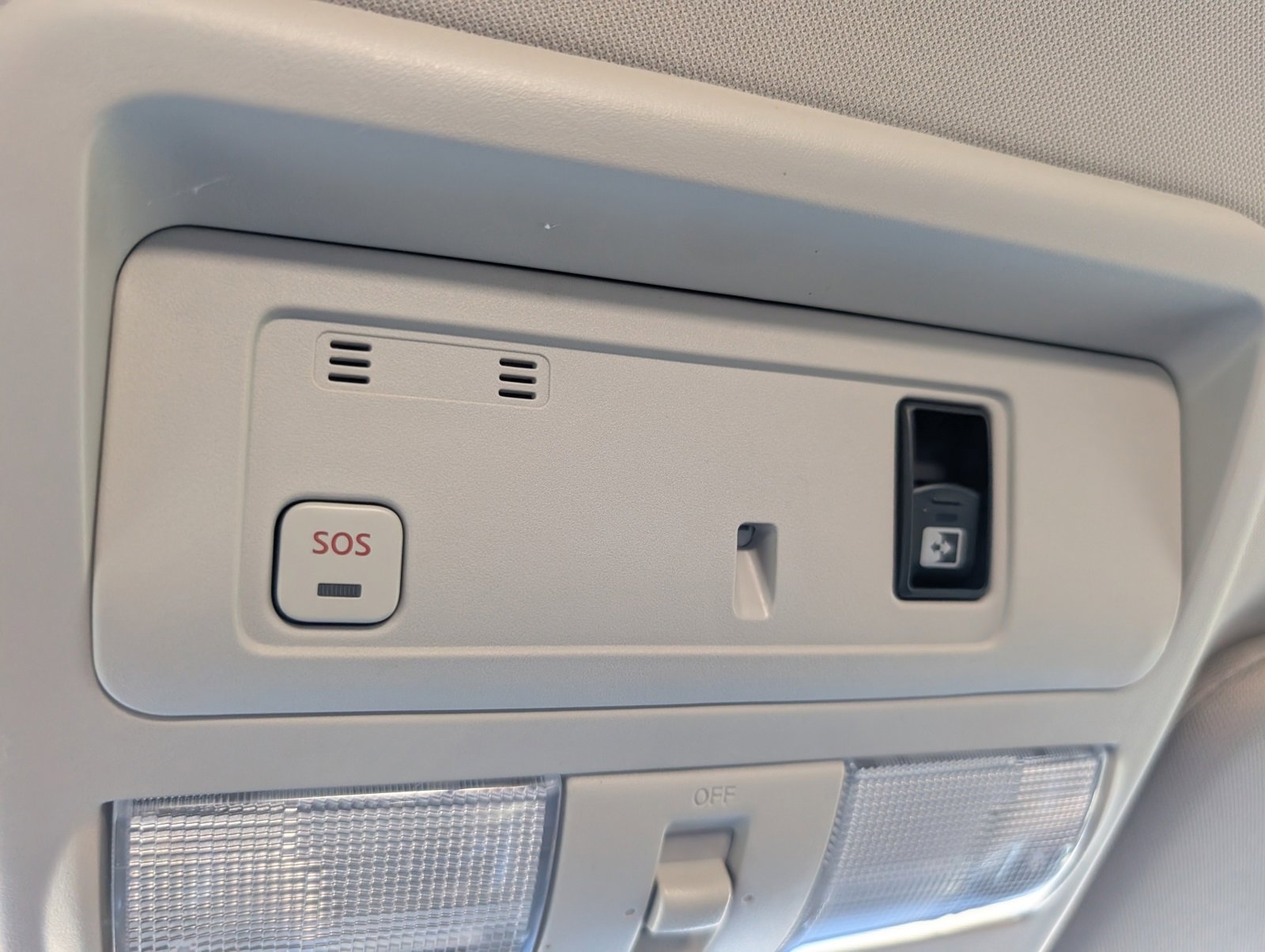 Used 2018 Nissan Titan SL w/ Off-Road Package image 20