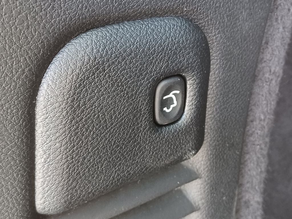Used 2025 Dodge Durango R/T w/ Blacktop Package AWD/4WD image 37