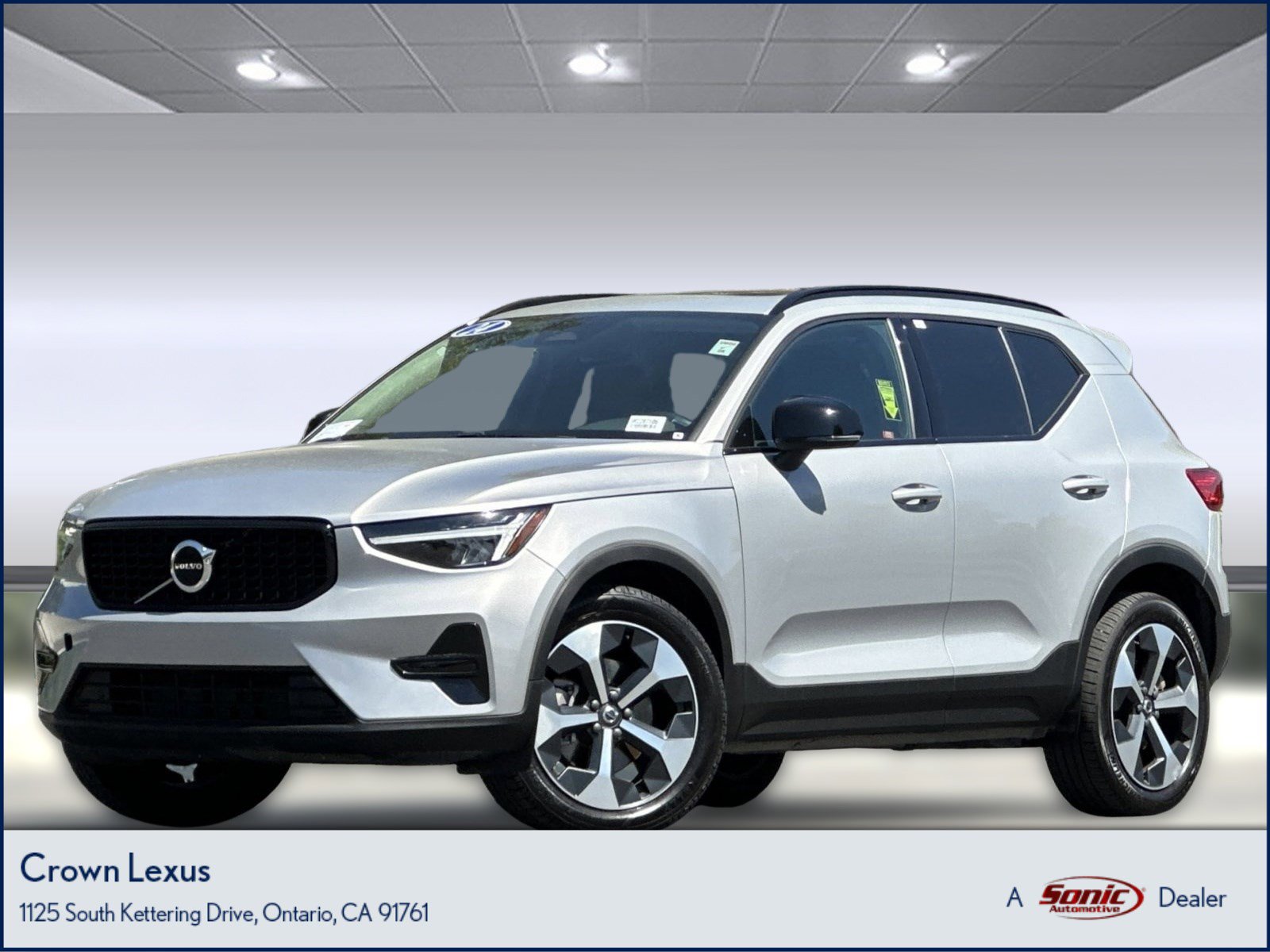 Used 2024 Volvo XC40 B5 Core