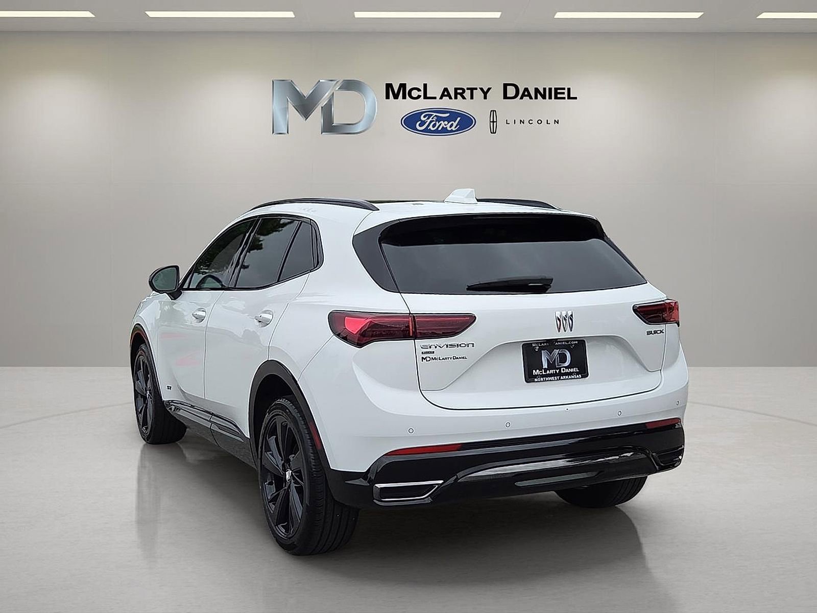 Used 2025 Buick Envision Sport Touring AWD/4WD image 4