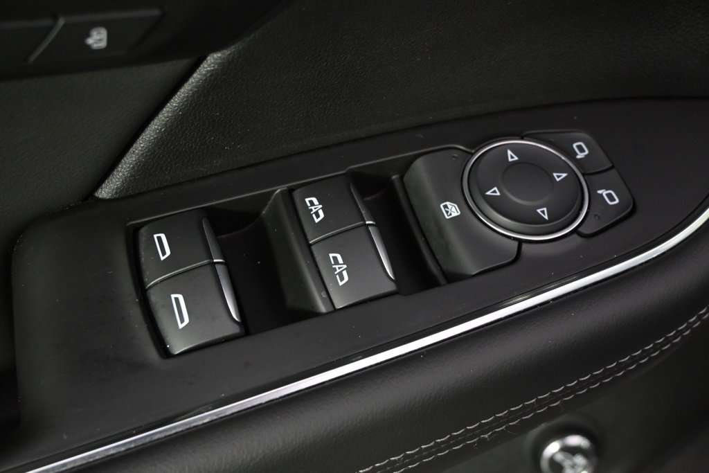 Used 2024 Buick Envision Avenir image 23