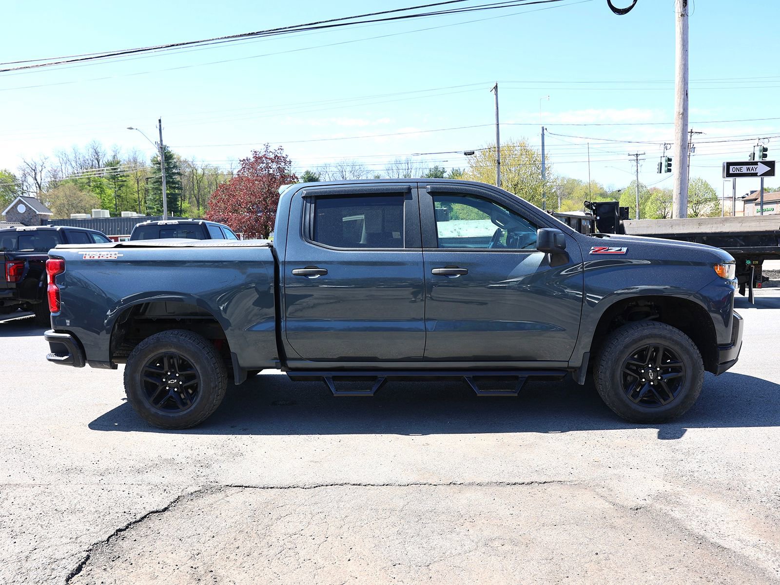 Used 2020 Chevrolet Silverado 1500 Custom Trail Boss w/ Custom Convenience Package AWD/4WD image 8
