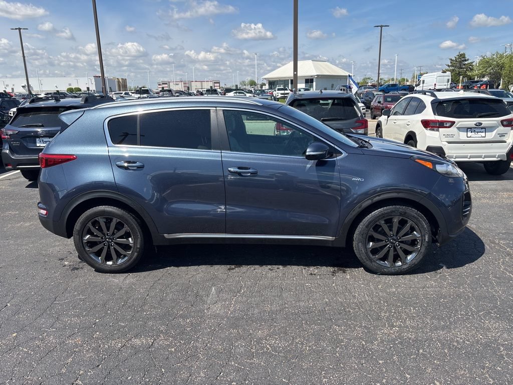 Used 2018 Kia Sportage EX w/ EX Sport Appearance Package AWD/4WD image 2