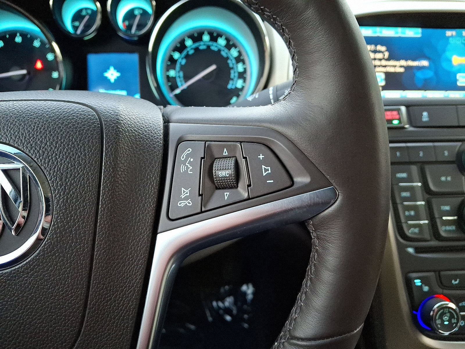 Used 2012 Buick Verano Leather image 24