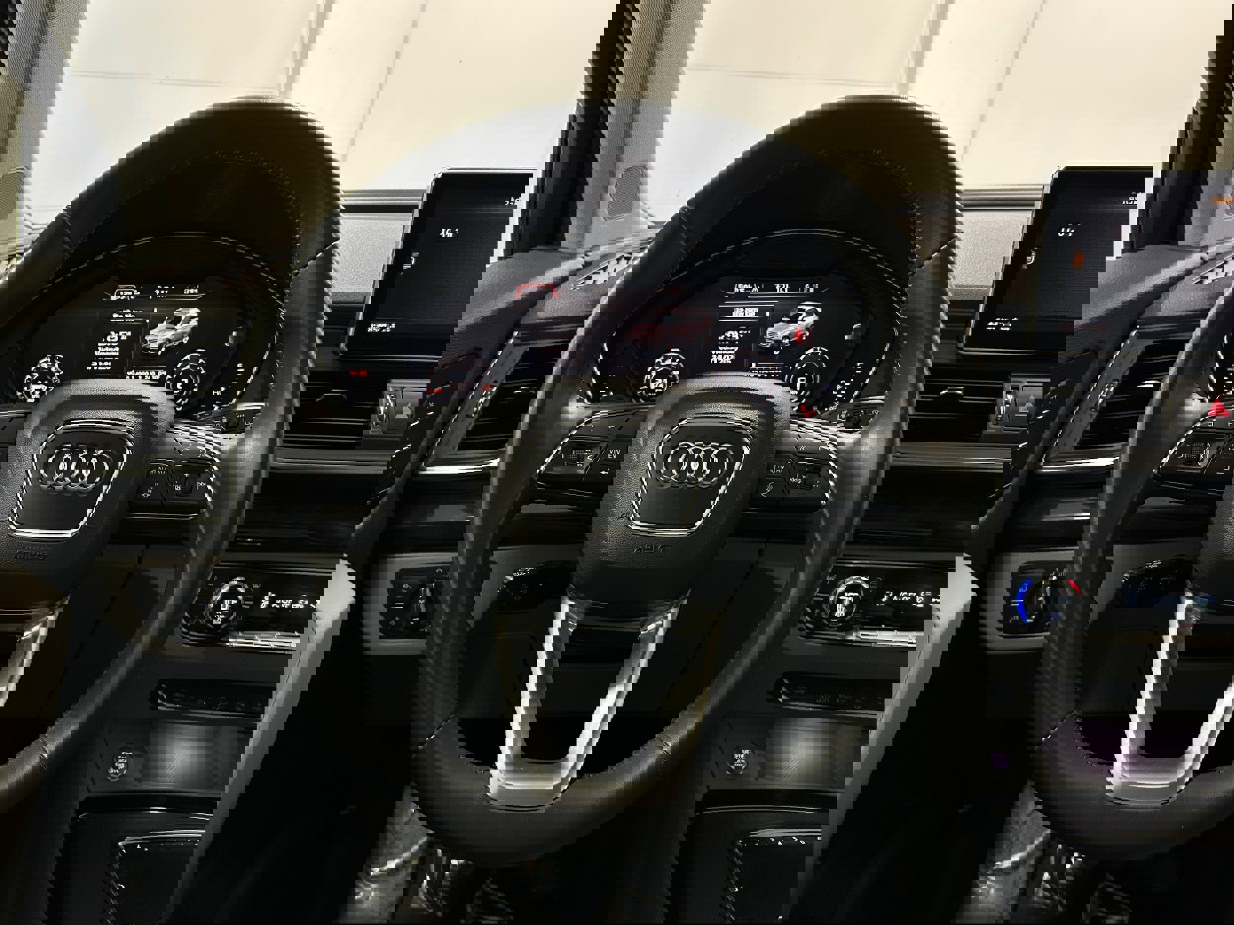 Used 2020 Audi Q5 Prestige image 13