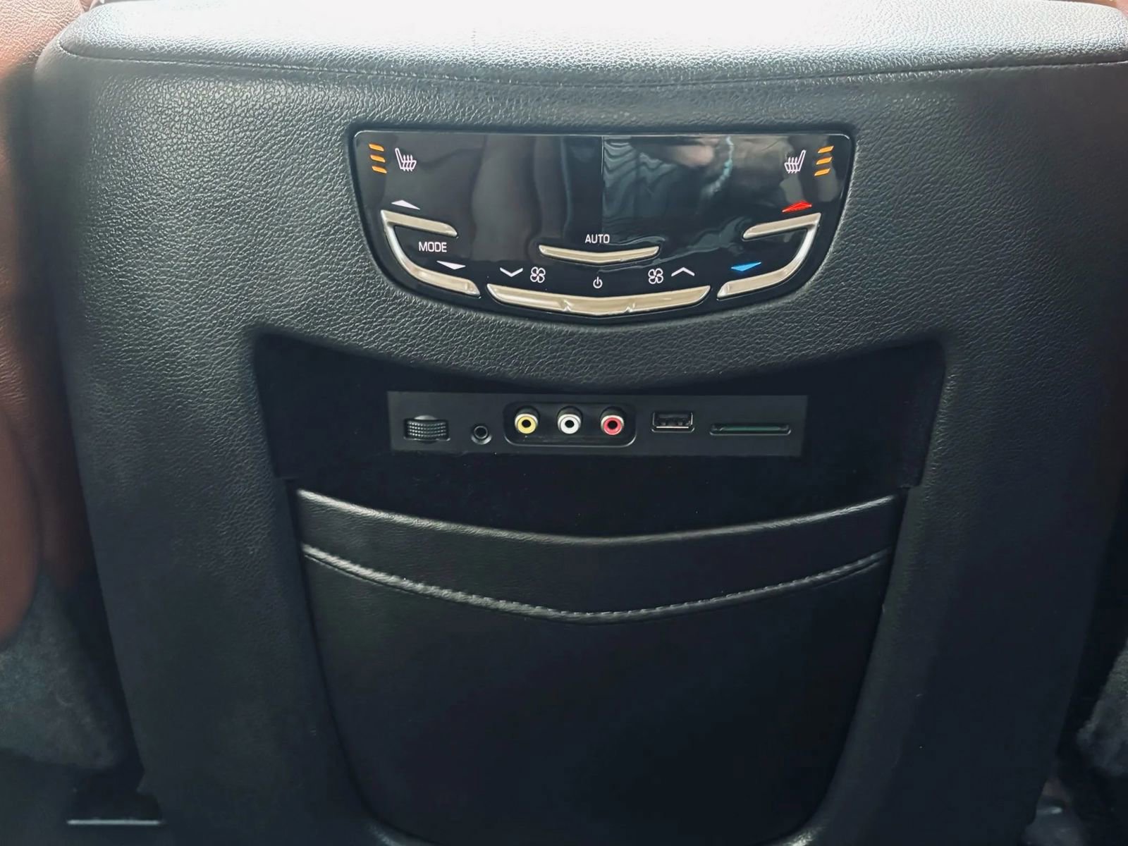 Used 2015 Cadillac Escalade ESV Premium image 26