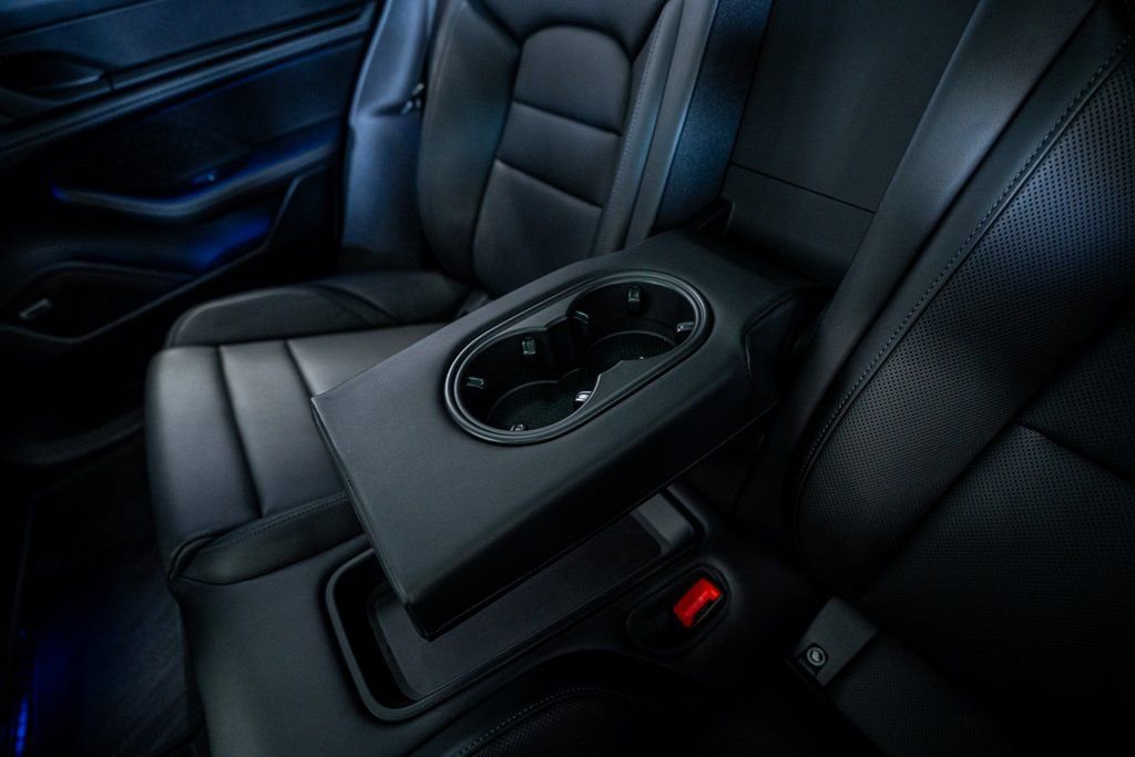 Used 2024 Porsche Taycan image 52