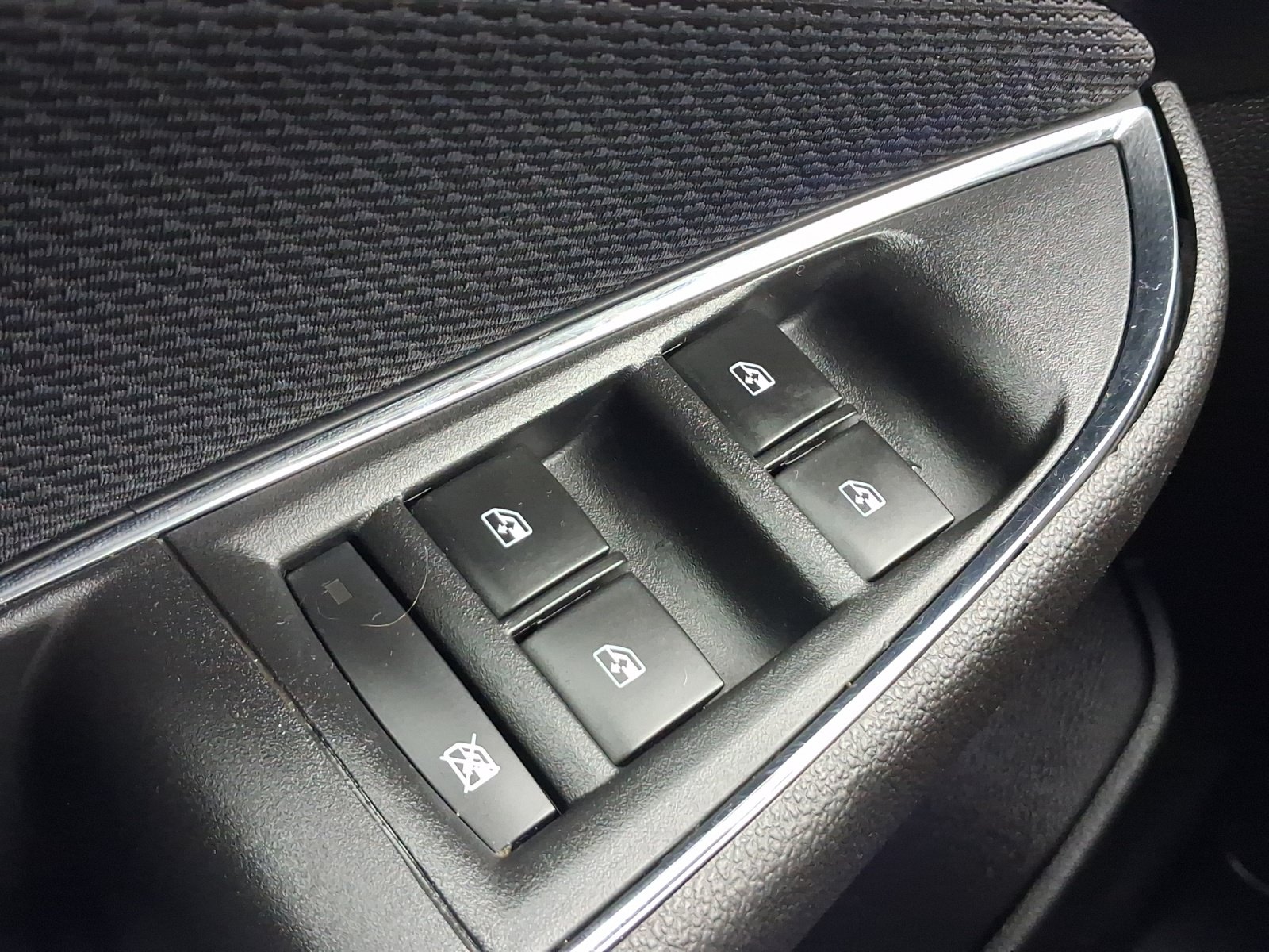 Used 2019 Chevrolet Cruze LT w/ Convenience Package FWD image 13