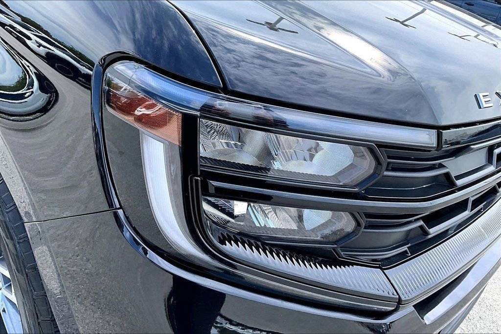 Used 2025 Ford Expedition Max Active AWD/4WD image 29
