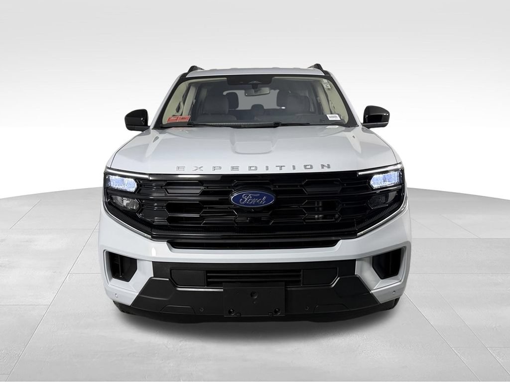 Used 2025 Ford Expedition Active AWD/4WD image 5