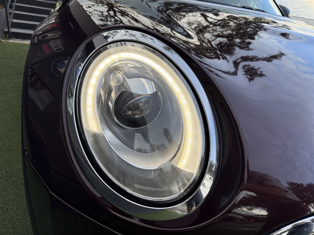 Used 2017 MINI Cooper Clubman ALL4 AWD/4WD image 9
