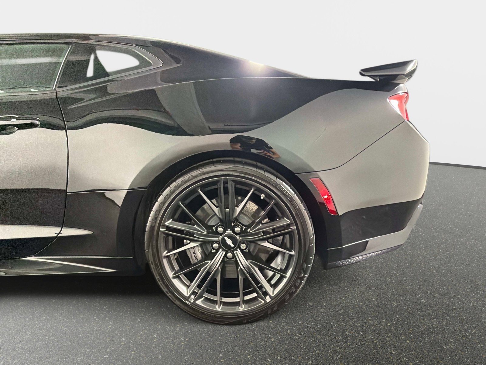 Used 2018 Chevrolet Camaro ZL1 w/ LPO, ZL1 Protection Package RWD image 15