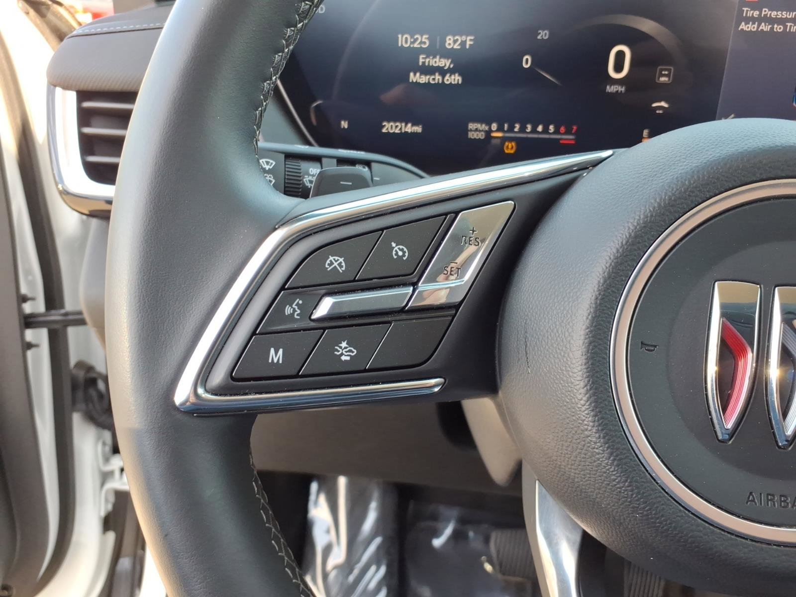 Used 2025 Buick Envision Preferred image 16