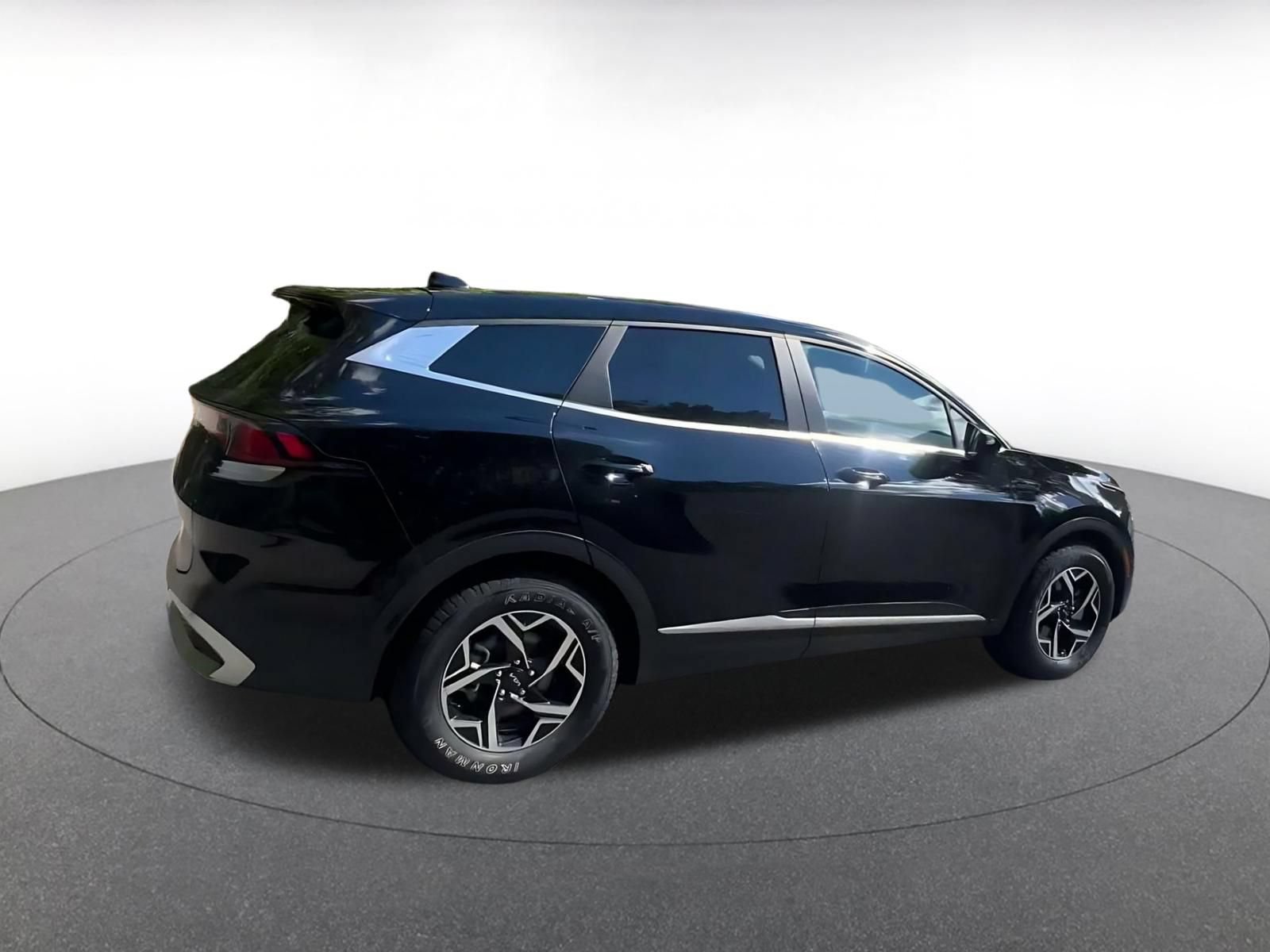 Used 2025 Kia Sportage LX FWD image 14