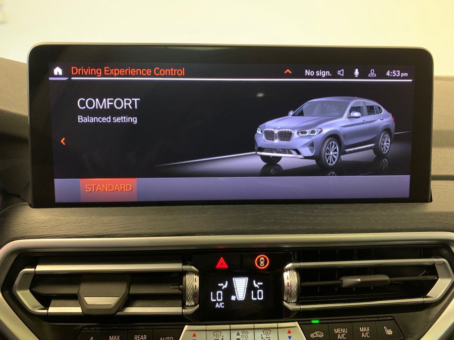 Used 2025 BMW X4 xDrive30i AWD/4WD image 33
