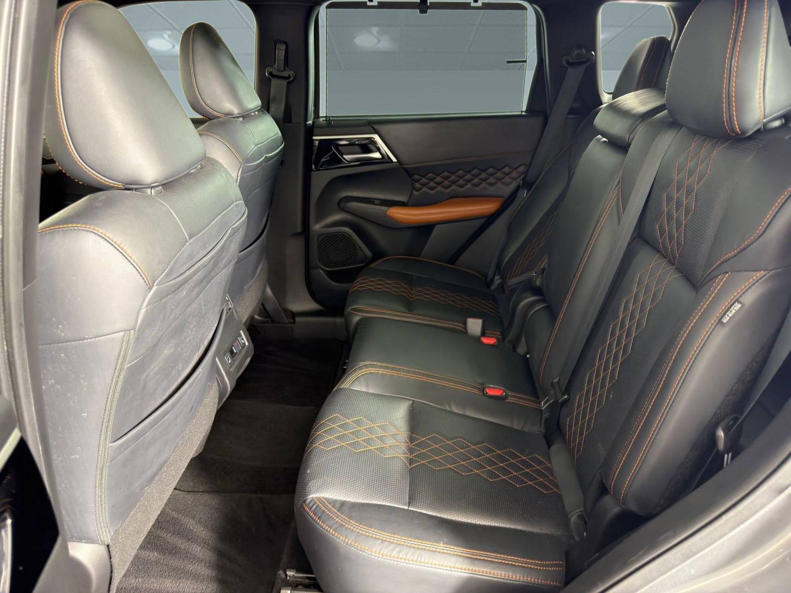 Used 2022 Mitsubishi Outlander SEL image 13