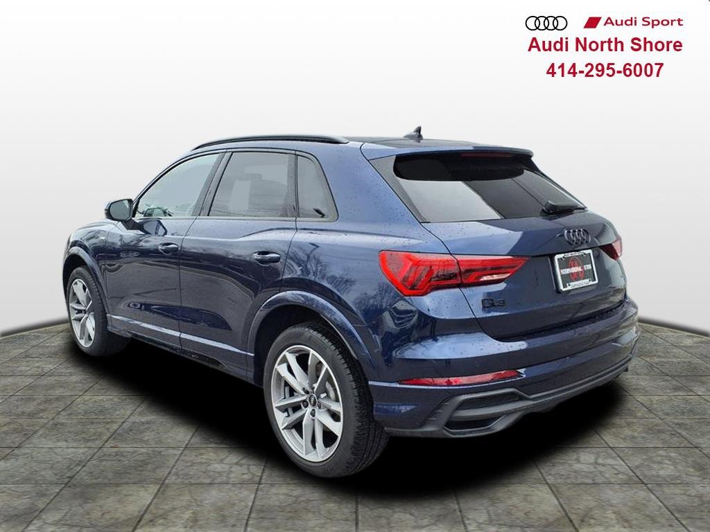 Used 2025 Audi Q3 2.0T Premium w/ Convenience Package image 4