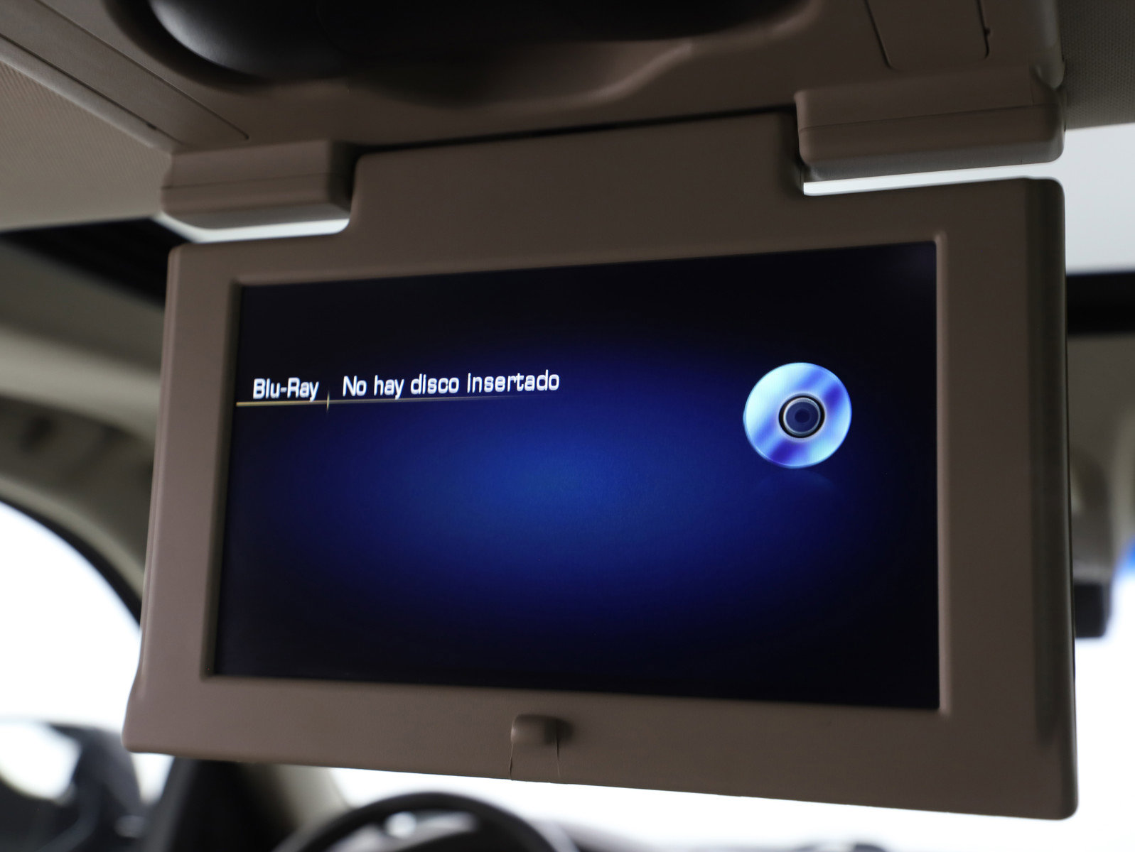 Used 2016 Cadillac Escalade Luxury image 25