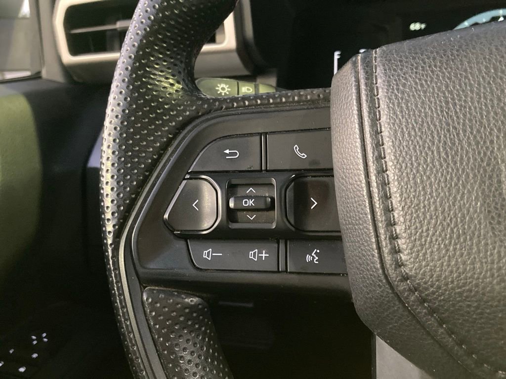 Used 2024 Toyota Tacoma SR5 AWD/4WD image 25