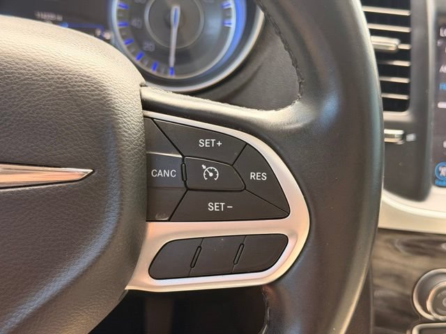 Used 2017 Chrysler 300 Limited w/ Value Package RWD image 26