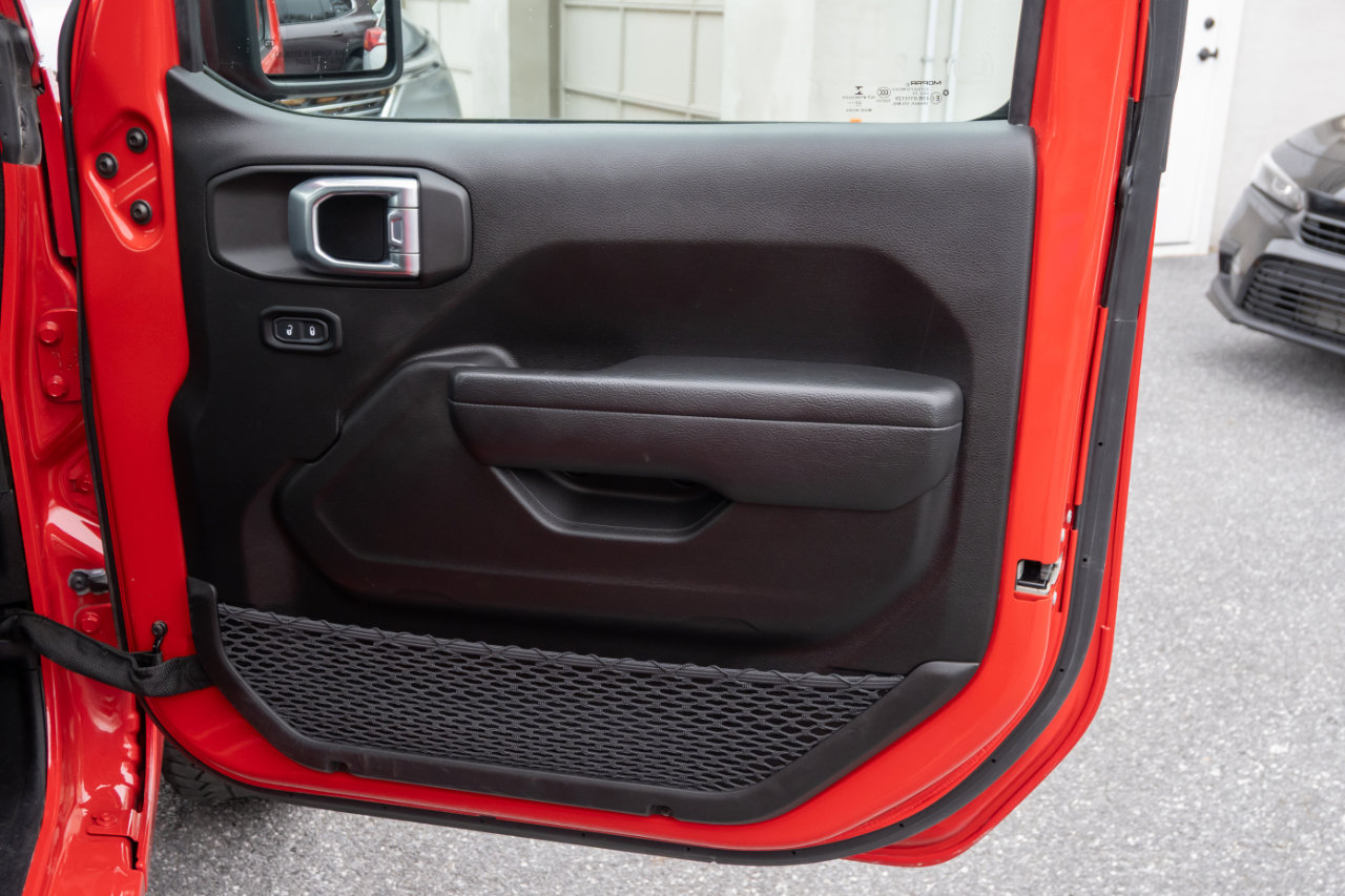 Used 2023 Jeep Wrangler Unlimited Sport image 27