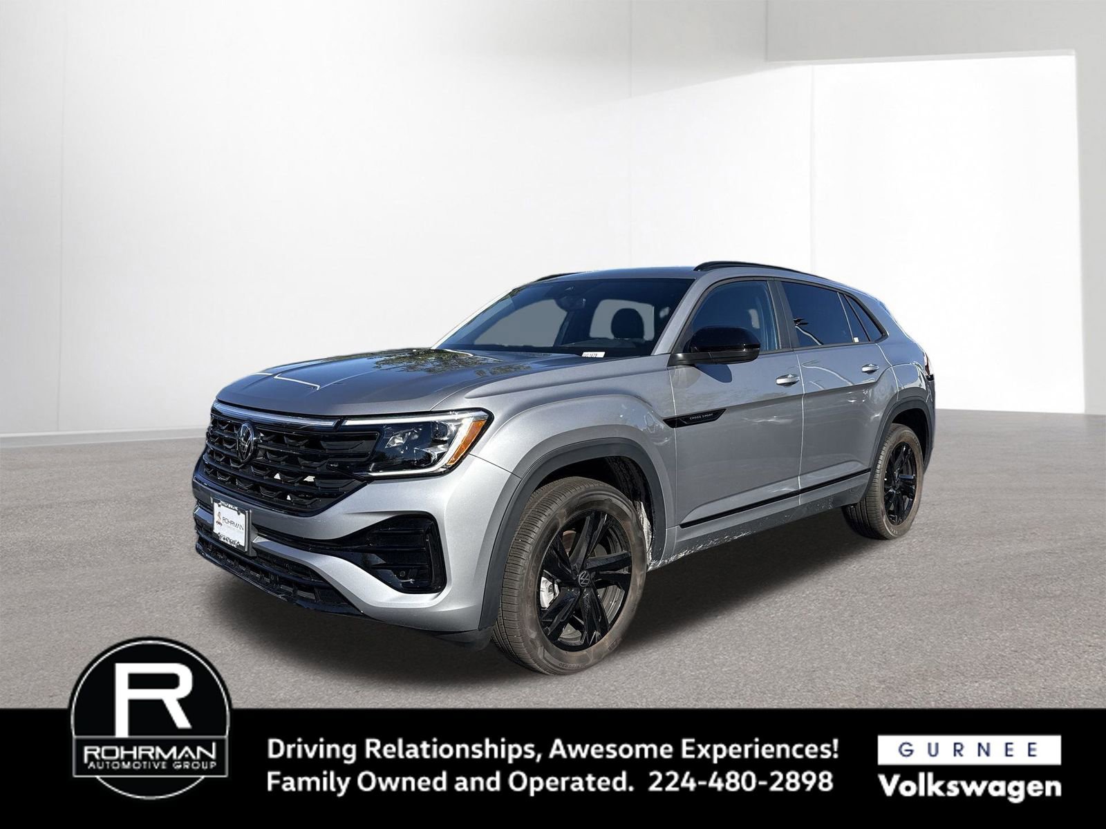 Used 2025 Volkswagen Atlas Cross Sport SEL R-Line image 1